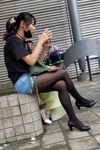 极品丝袜小妹爱自拍 [1.07 GB]